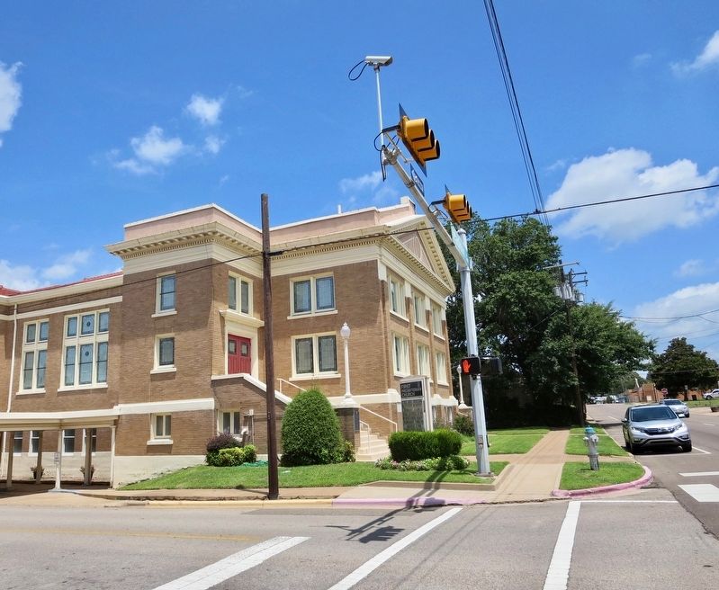 First Presbyterian Church of Mt. Pleasant at intersection. image. Click for full size.