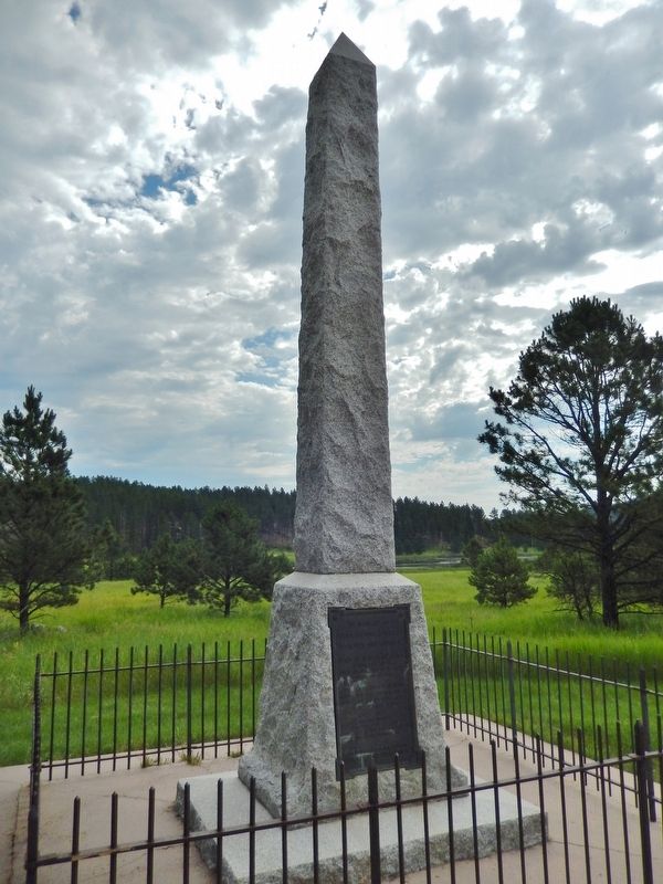 Anna Donna Tallent Monument (<i>tall view; marker is mounted on bottom portion of obelisk</i>) image. Click for full size.