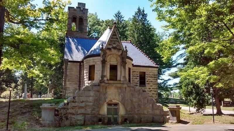 The Chapel in Lindenwood Cemetery image. Click for full size.