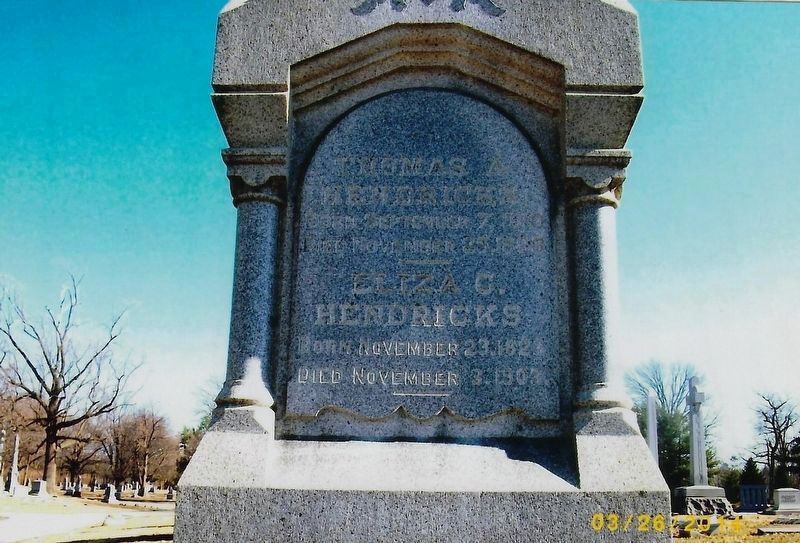 Close-up of Thomas Hendricks Grave image. Click for full size.