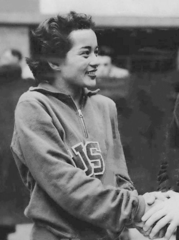 Victoria Manalo Draves Marker - Wide View image. Click for full size.