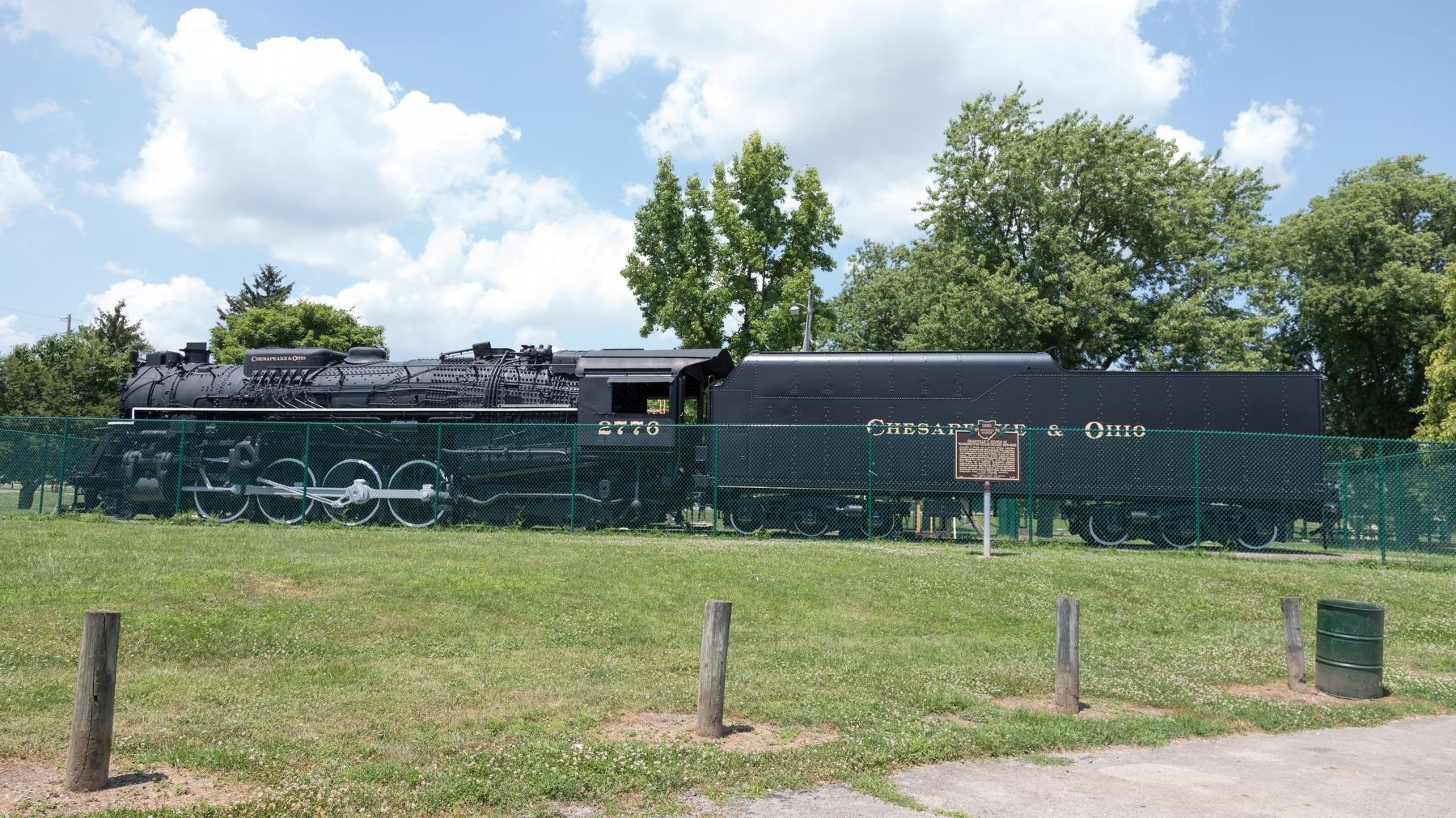 Cheasapeake & Ohio Locomotive No. 2776 and the Marker image. Click for full size.