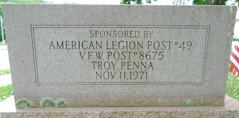 Veterans Memorial (back) image. Click for full size.