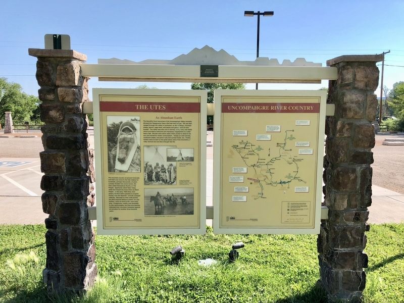 The Utes / Uncompahgre River Country Marker image. Click for full size.