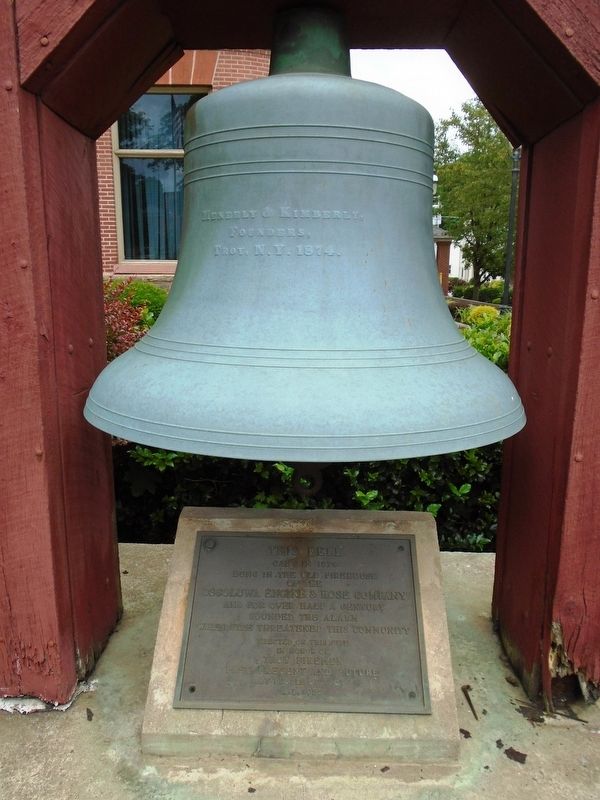 Oscoluwa Engine & Hose Company Fire Bell and Marker image. Click for full size.