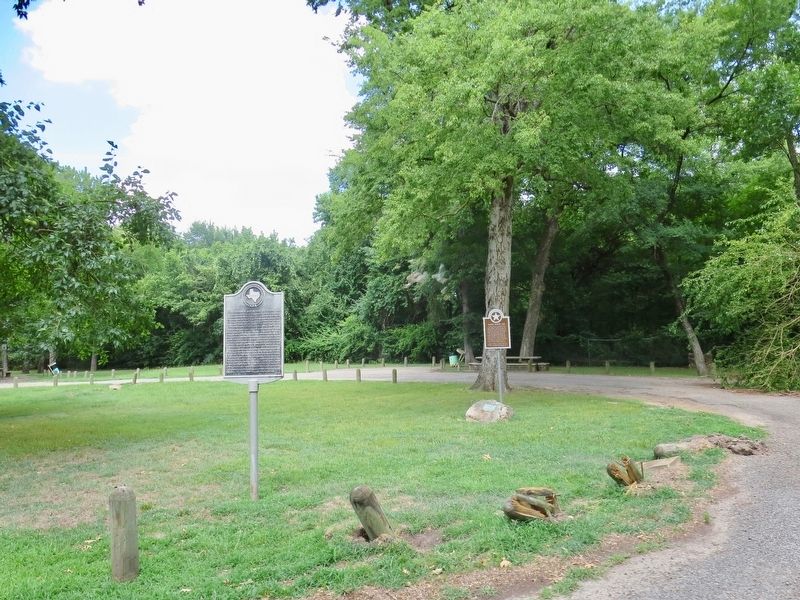 Historic Roadside Park Marker. Click for full size. Historic Roadside Park Marker image. Click for full size.