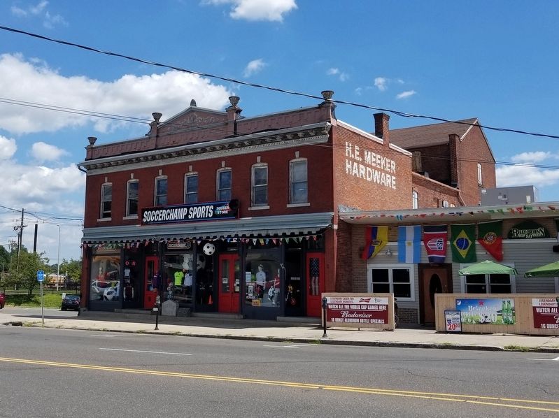 Meeker's Hardware Store image. Click for full size.