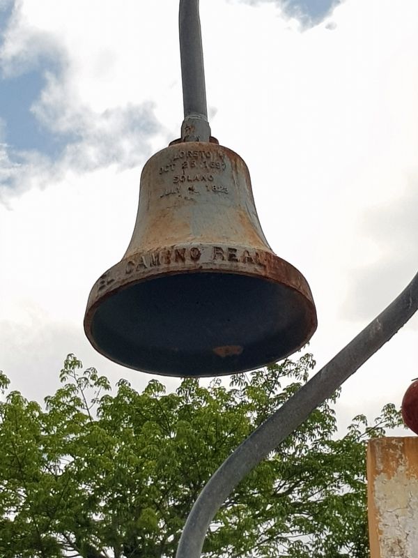 A Camino Real bell near the marker image. Click for full size.
