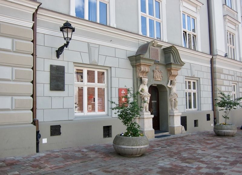 Brigadier Generals Smorawiński and Mond War Memorial - wide view image. Click for full size.