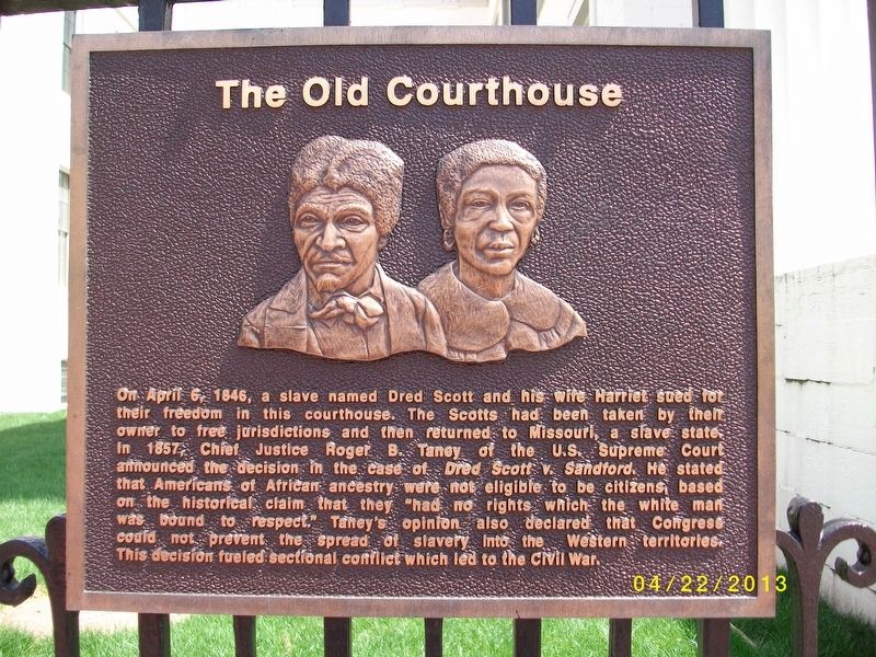 The Old Courthouse Marker image. Click for full size.