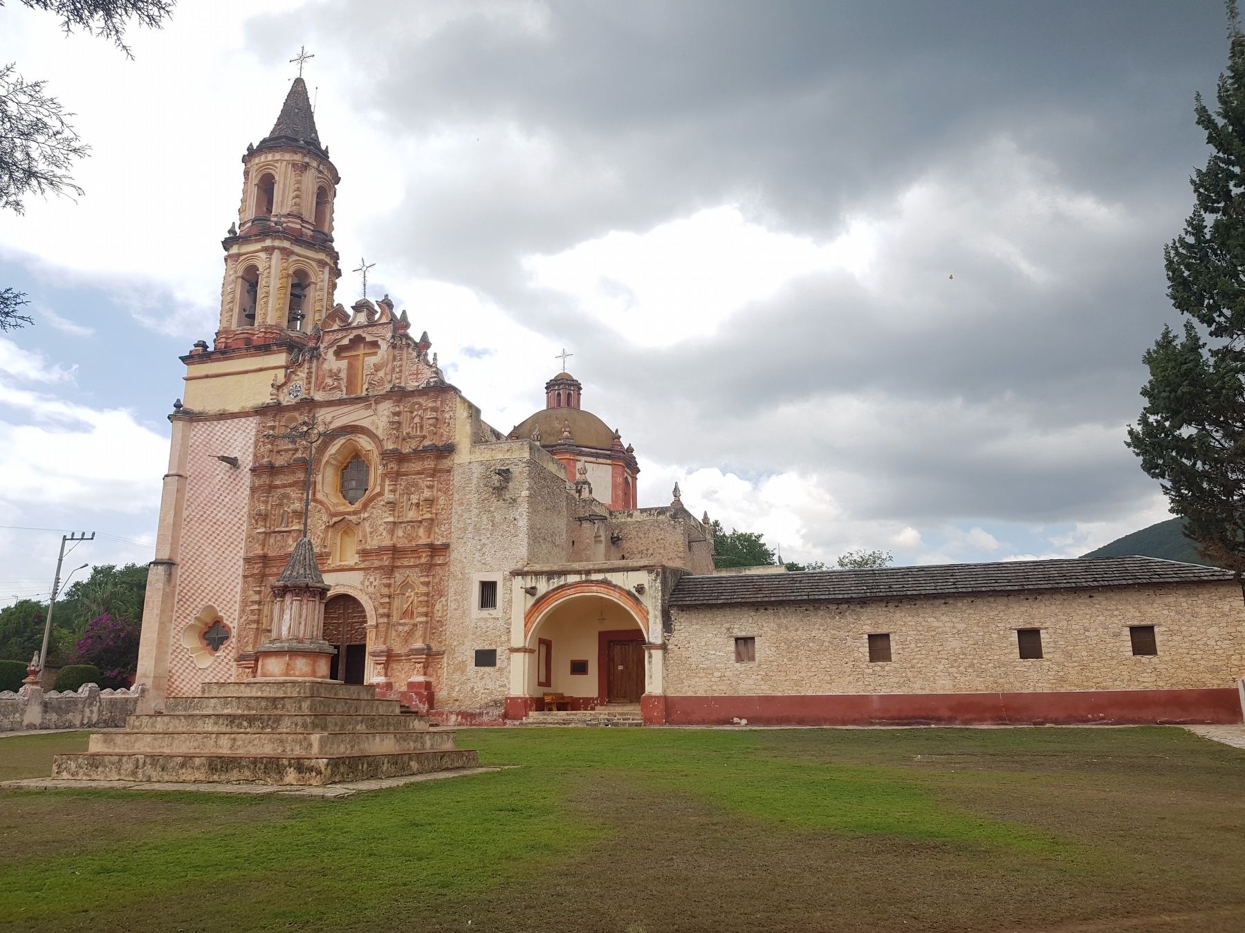Nuestra Seora de la Luz de Tancoyol Franciscan Mission image. Click for full size.