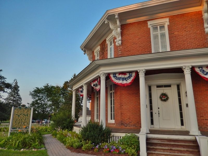 Loren Andrus House Marker (<i>wide view; marker adjacent to house; visible at left</i>) image. Click for full size.