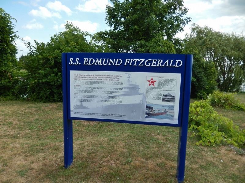 <i>S.S. Edmund Fitzgerald</i> Marker (<i>tall view</i>). Click for full size. <i>S.S. Edmund Fitzgerald</i> Marker (<i>tall view</i>) image. Click for full size.