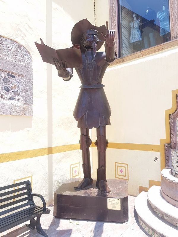 A nearby sculpture of Don Quijote, in front of the Jercuaro Cultural Center (Casa de Cultura) image. Click for full size.