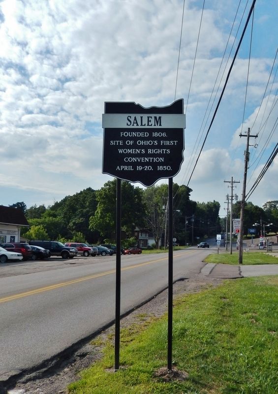 Salem Marker (<i>tall view; looking north along South Lincoln Avenue</i>). Click for full size. Salem Marker (<i>tall view; looking north along South Lincoln Avenue</i>) image. Click for full size.