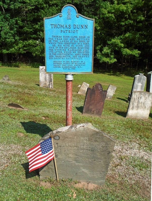 Thomas Dunn Cenotaph and Marker image. Click for full size.