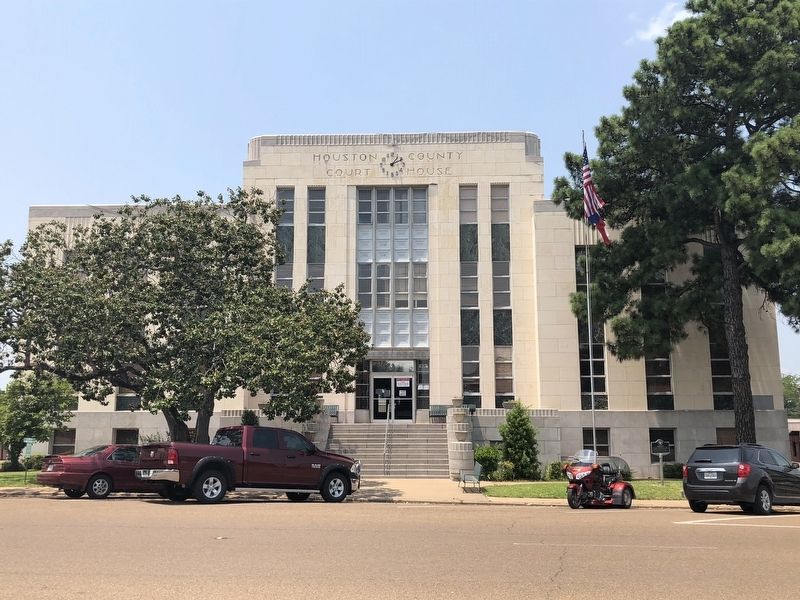 Houston County Courthouse image. Click for full size.