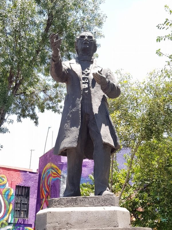 José María Lafragua statue. Click for full size. José María Lafragua statue image. Click for full size.