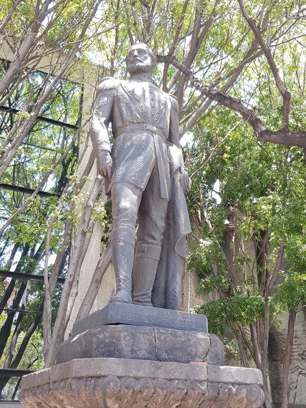 General Manuel Gutiérrez Zamora statue. Click for full size. General Manuel Gutiérrez Zamora statue image. Click for full size.