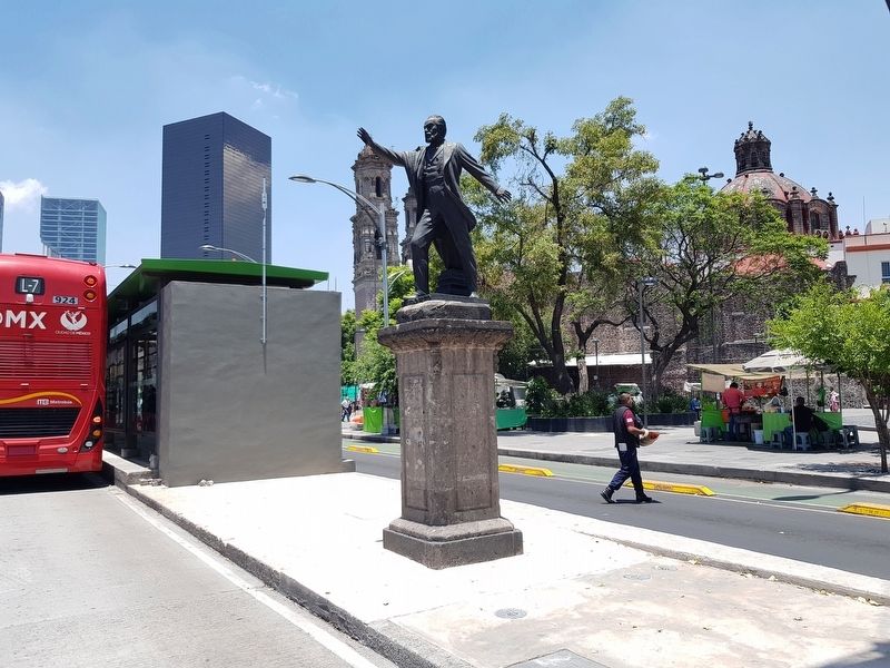 Guillermo Prieto Pradilla Marker and statue. Click for full size. Guillermo Prieto Pradilla Marker and statue image. Click for full size.