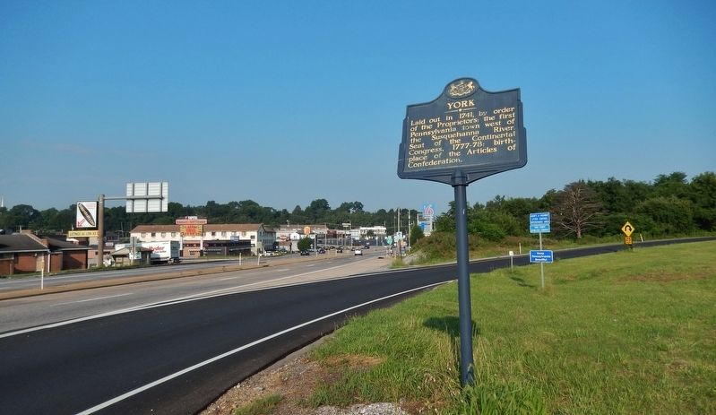 York Marker (<i>wide view; Arsenal Road / Lincoln Highway / US Highway 30 westbound on left</i>) image. Click for full size.