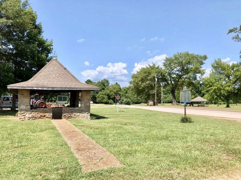Looking north on U.S. 278 and the Jack & Helen Payne Memorial Park in far background. image. Click for full size.