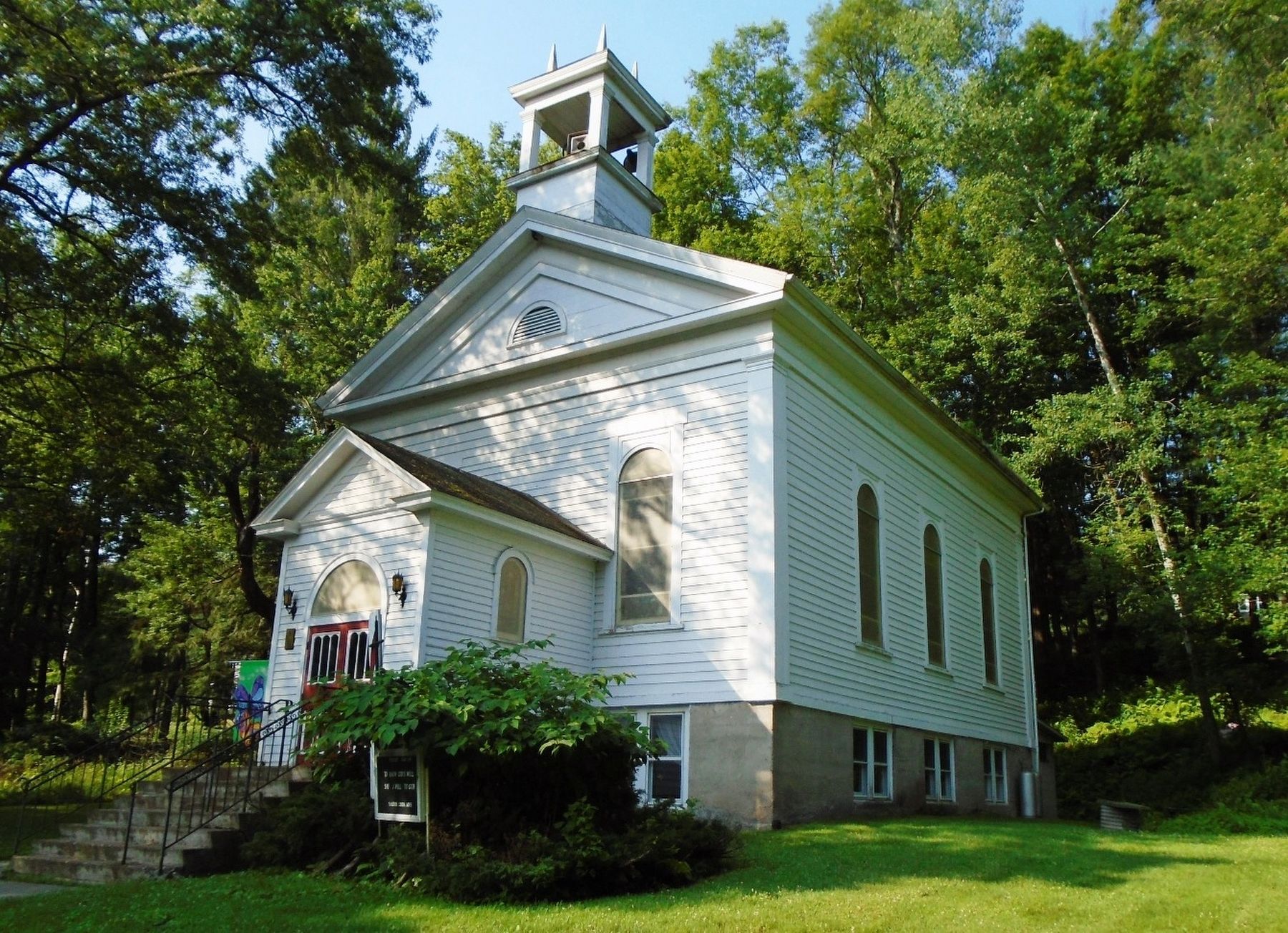 Methodist Church and Marker image. Click for full size.