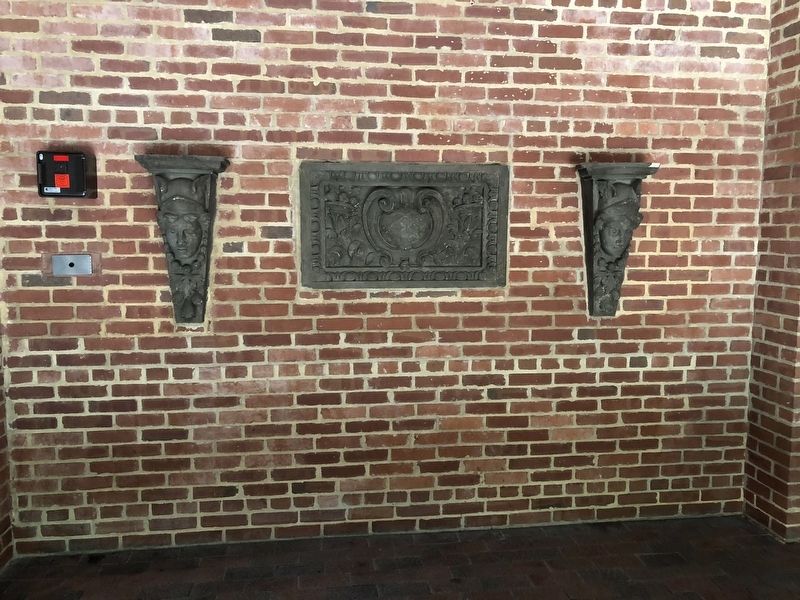 Stone feature on the Canal House image. Click for full size.