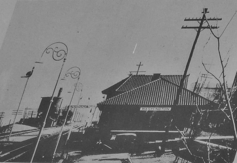 Marker detail: Missouri Pacific Railway Station at Washington, Missouri, circa 1935 image. Click for full size.