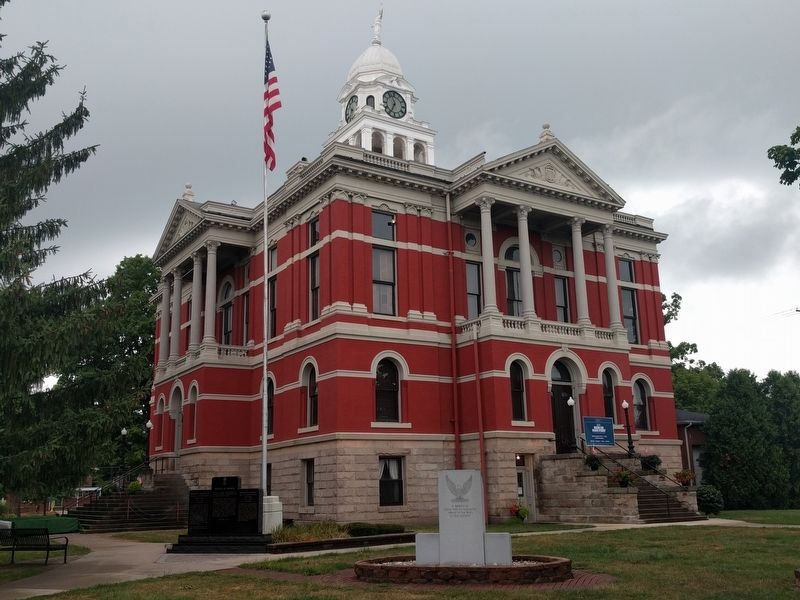 Eaton County Courthouse image. Click for full size.
