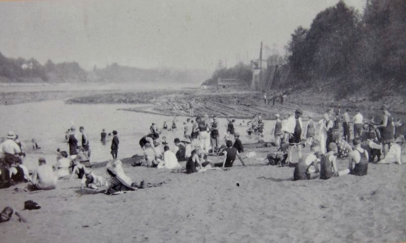 Marker photo: Bathers and logs image. Click for full size.