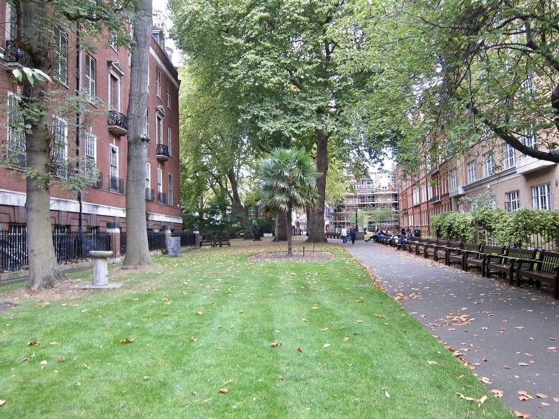 A view within Mount Street Gardens image. Click for full size.