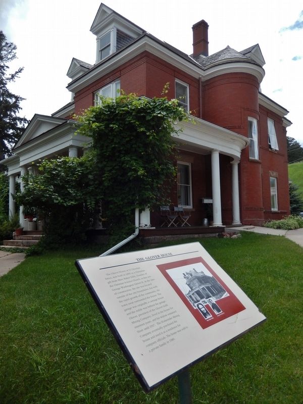 The Glover House Marker (<i>tall view; house in background</i>) image. Click for full size.