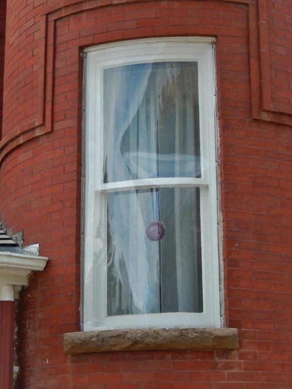The Glover House (<i>Victorian Architecture: curved window detail</i>) image. Click for full size.