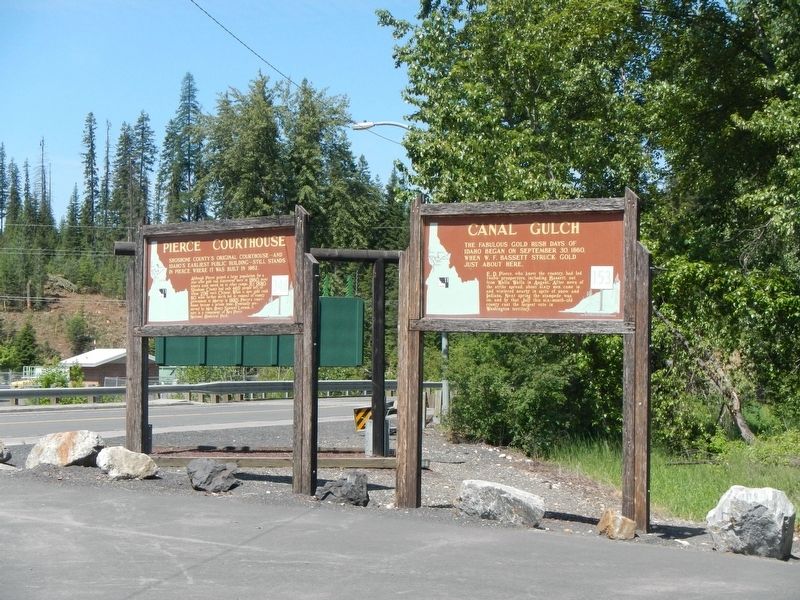 Pierce Courthouse Marker. Click for full size. Pierce Courthouse Marker image. Click for full size.