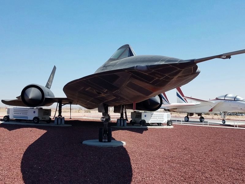 Lockheed SR-71A Blackbird image. Click for full size.