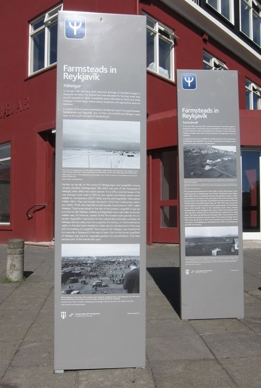 Bújarðir í Reykjavík / Farmsteads in Reykjavík Marker - English sides image. Click for full size.