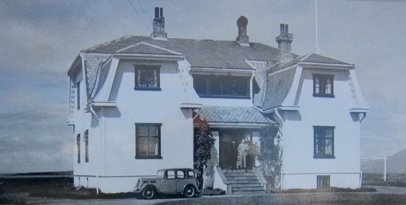 Marker detail: <i>Hfi House around 1940</i> image. Click for full size.