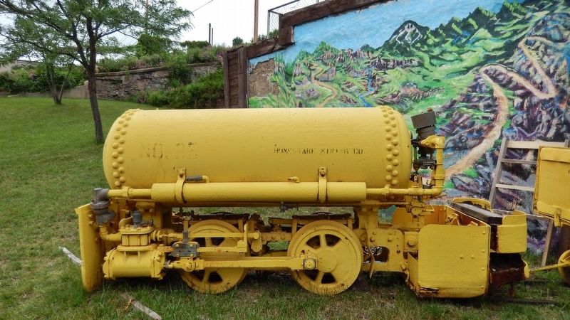 Compressed Air Locomotive image. Click for full size.