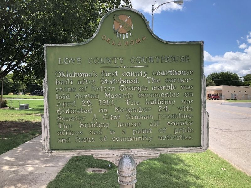 Love County Courthouse Marker image. Click for full size.