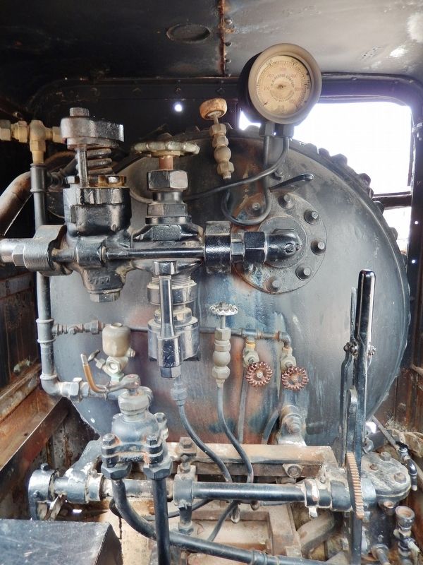 Compressed Air Locomotive Gauges & Controls image. Click for full size.