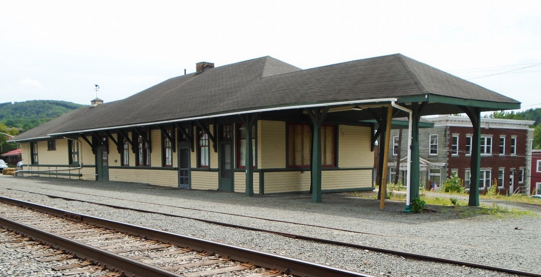 Erie Railroad Passenger Station (looking SE) image. Click for full size.