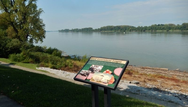 Good Government League Marker (<i>wide view; overlooking the Ohio River</i>) image. Click for full size.