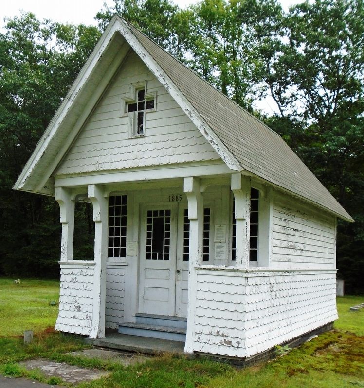 Riverside Cemetery Chapel. Click for full size. Riverside Cemetery Chapel image. Click for full size.