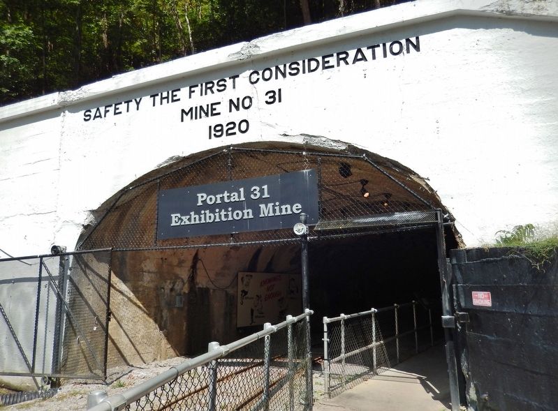 Portal 31 Exhibition Mine entrance (<i>near marker; the mine tour begins here</i>) image. Click for full size.