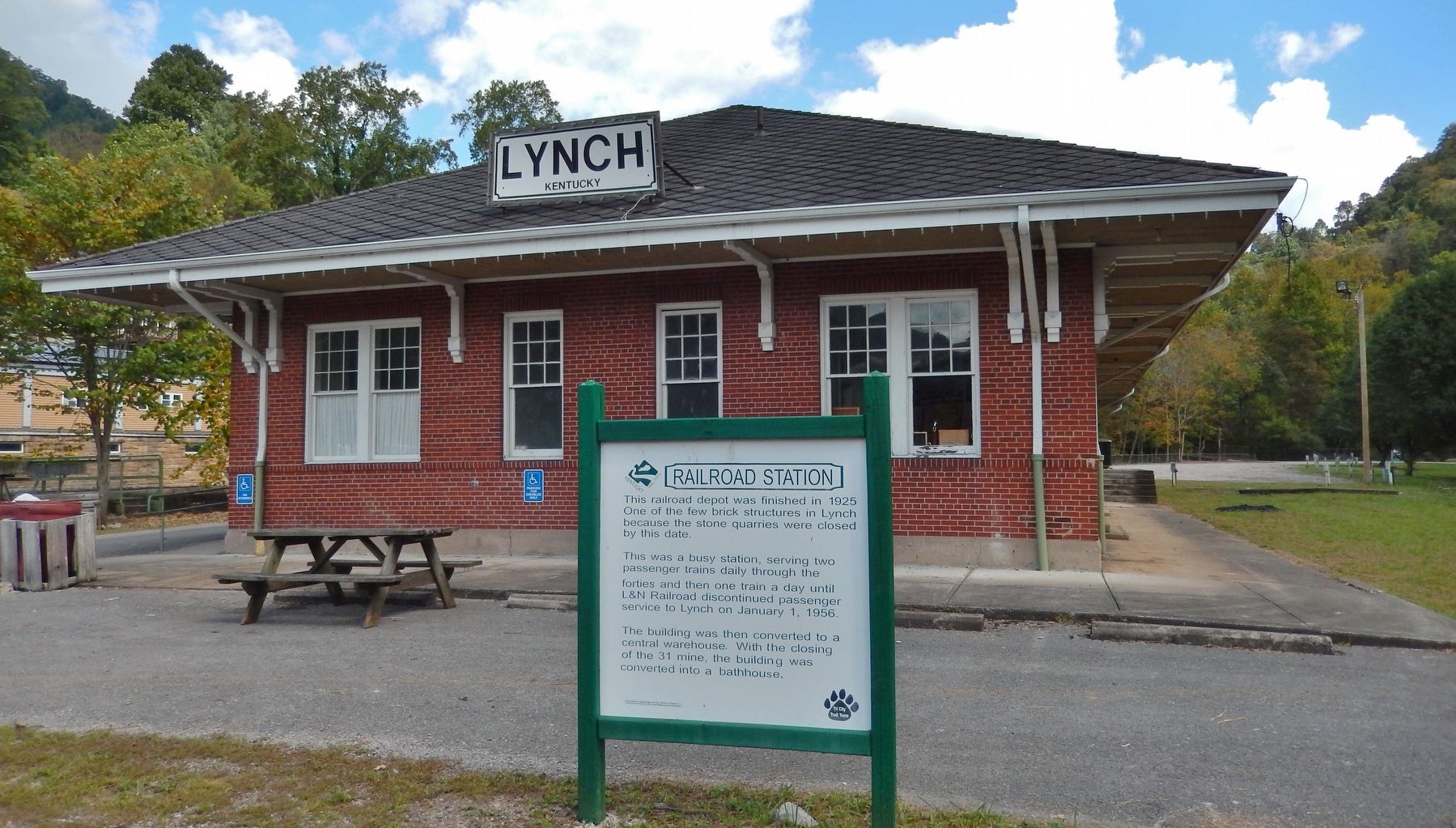 Railroad Station Marker (<i>wide view; Lynch railroad station in background</i>) image. Click for full size.