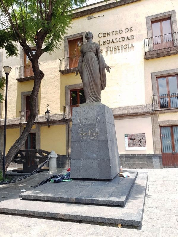 A nearby statue of Leona Vicario to the west of the Parish of Santa Catarina image. Click for full size.