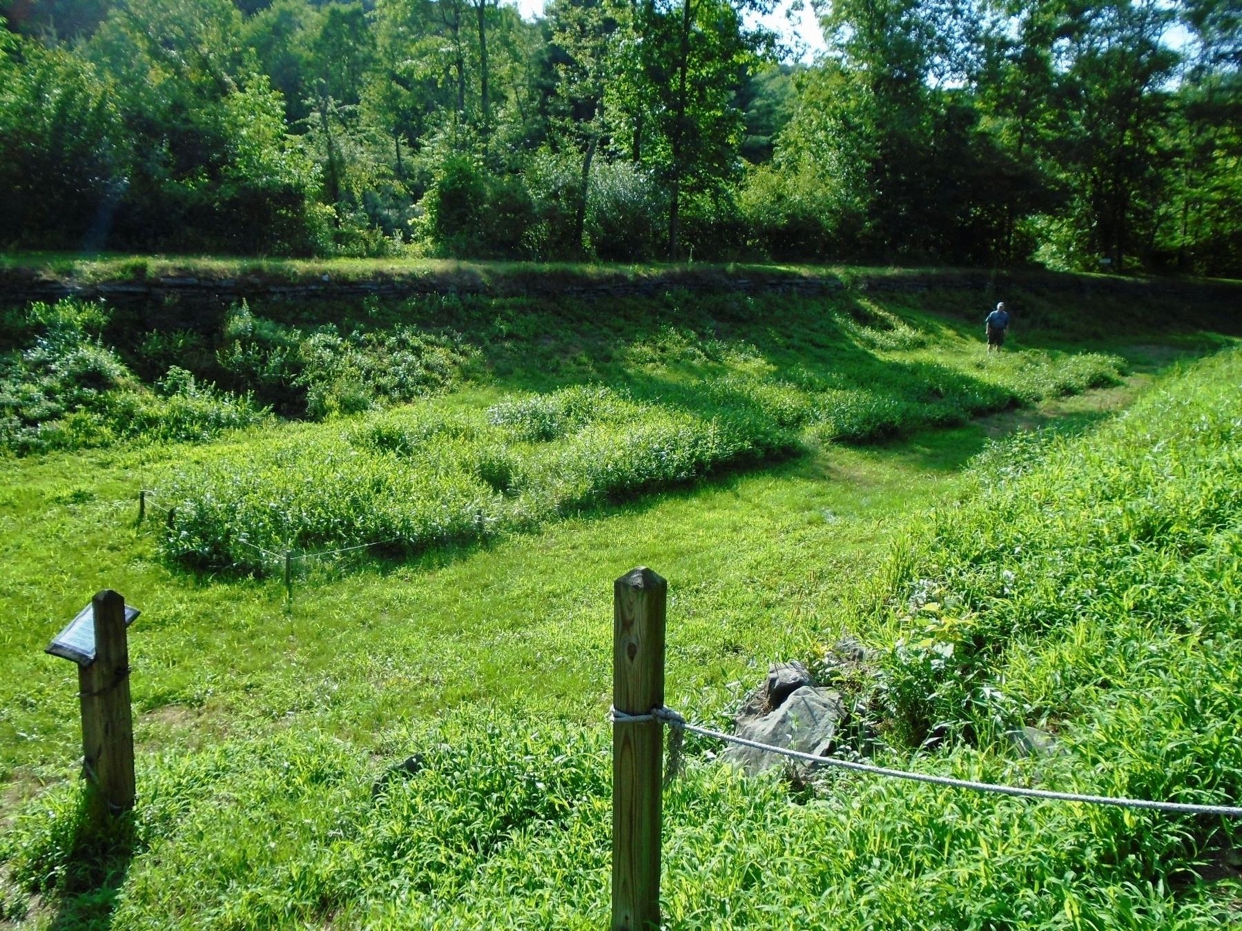 Delaware & Hudson Canal Company Boat Outline and Marker image. Click for full size.
