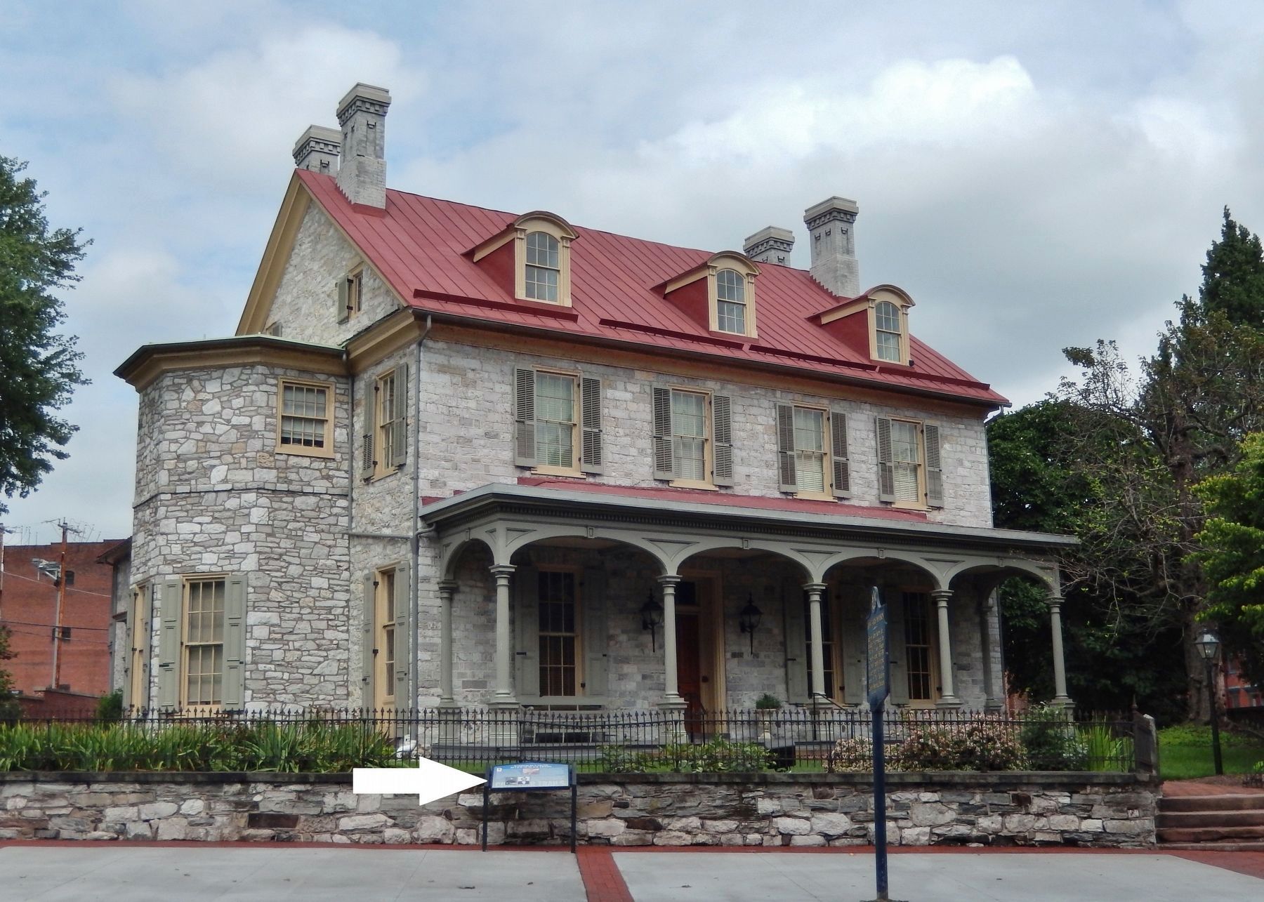 John Harris/Simon Cameron Mansion (<i>wide view; marker located on sidewalk</i>). Click for full size. John Harris/Simon Cameron Mansion (<i>wide view; marker located on sidewalk</i>) image. Click for full size.