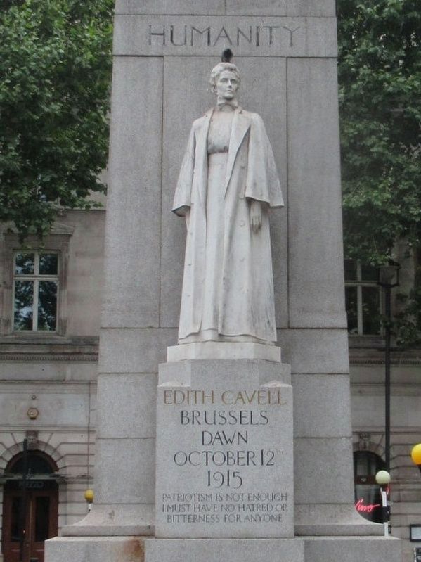 Edith Cavell Memorial image. Click for full size.